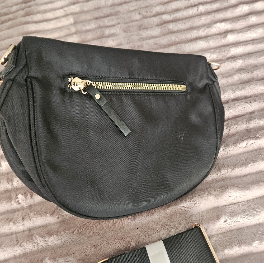 NWOT Stylish Bum Bag - Picture 3 of 9